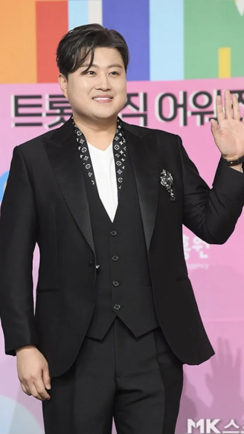 김호중 팬덤이 사랑하는 대표 배경 이미지
