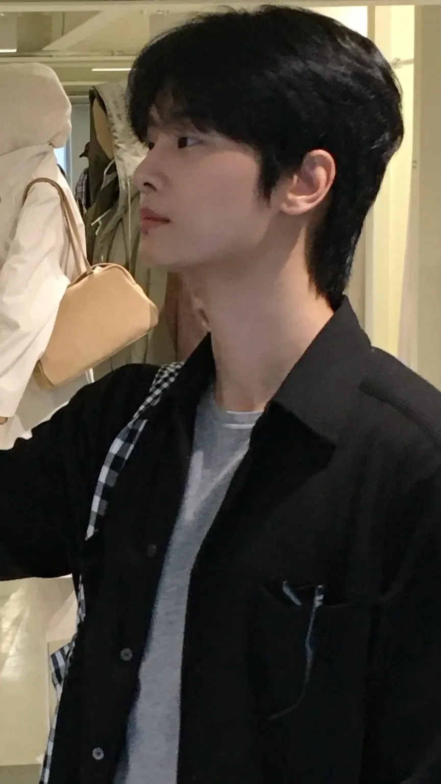 Recent activity shot of Cha Hakyeon (N)
