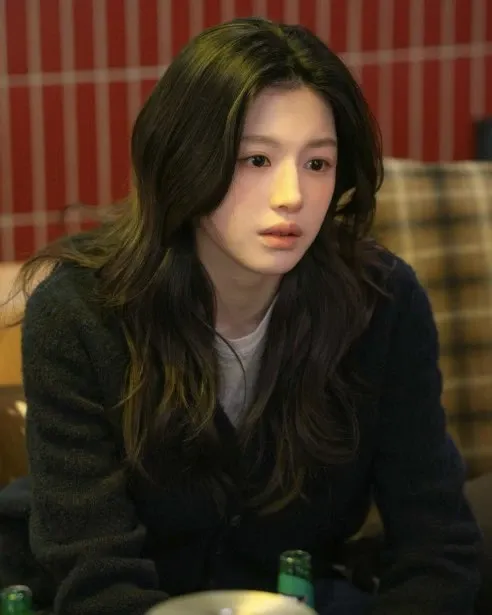 Recent activity shot of Go Younjung