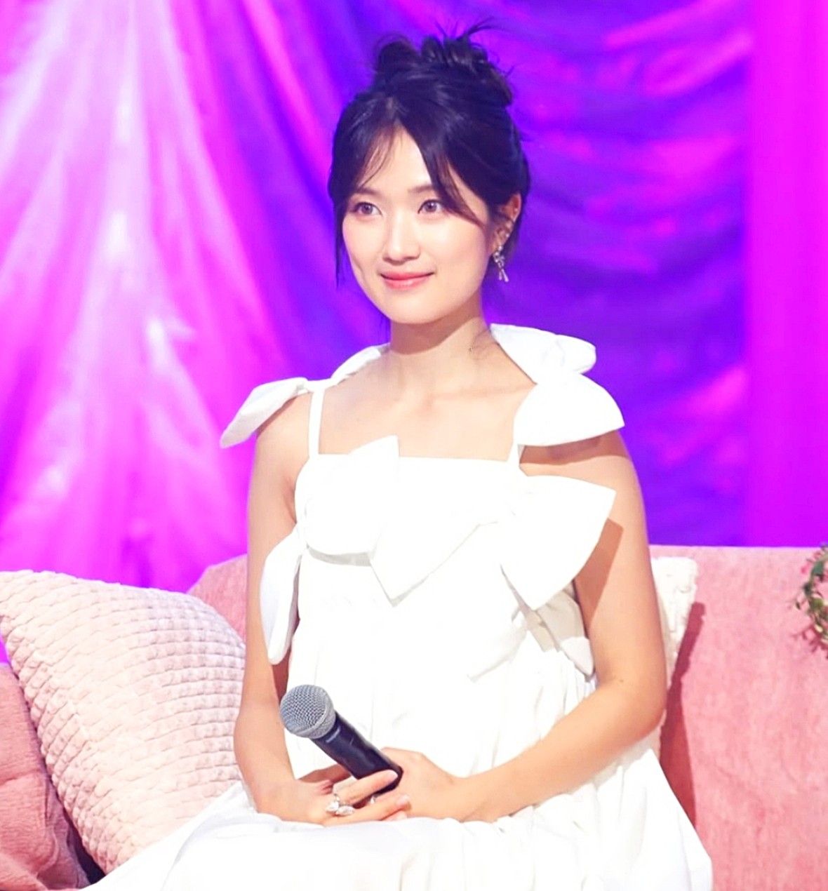 Recent activity shot of Kim Hyeyoon