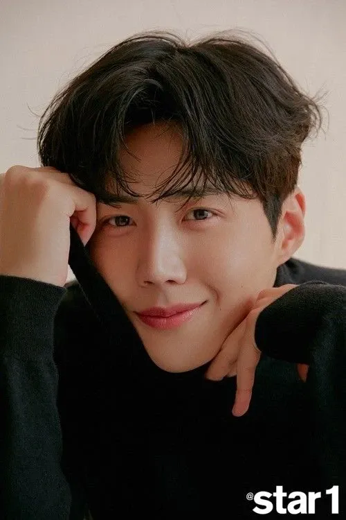 Latest photo of Kim Seonho