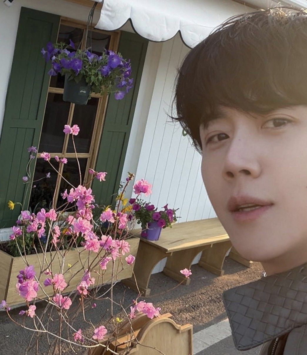 A moment captured by a fan of Kim Seonho