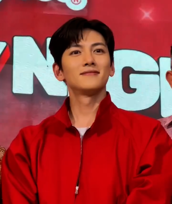 チ・チャンウクの最近の活動ショット