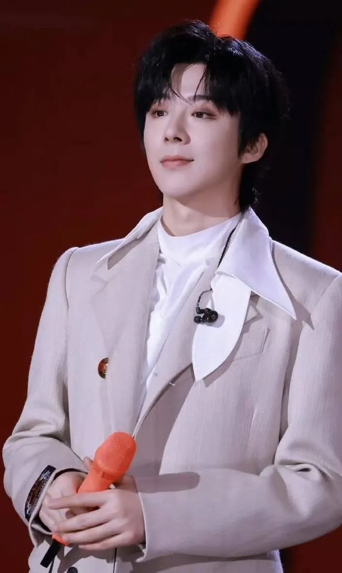 Liu Yuning background image recommended by Choeaedol Celeb fandom
