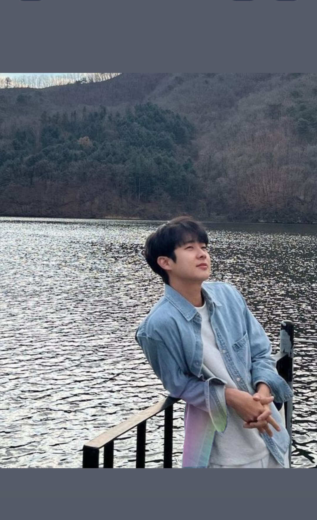 A moment captured by a fan of Choi Wooshik