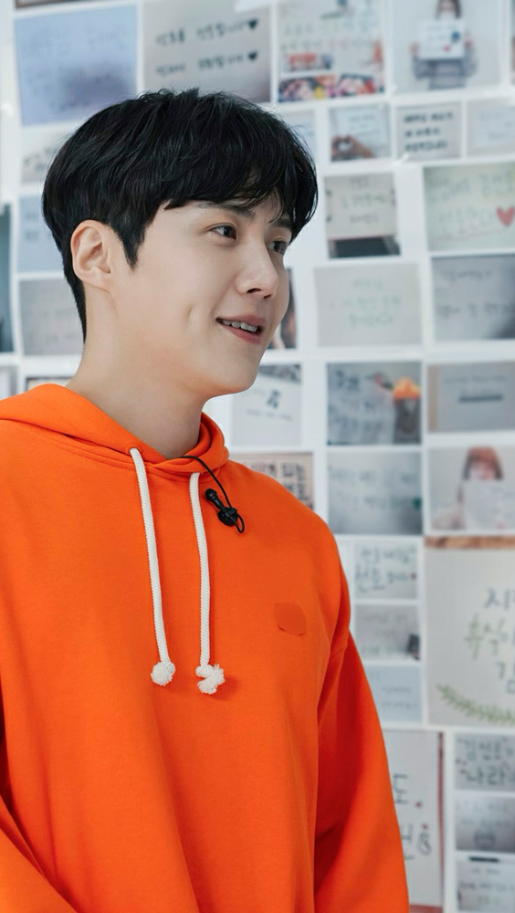 Foto kegiatan terbaru dari Kim Seonho