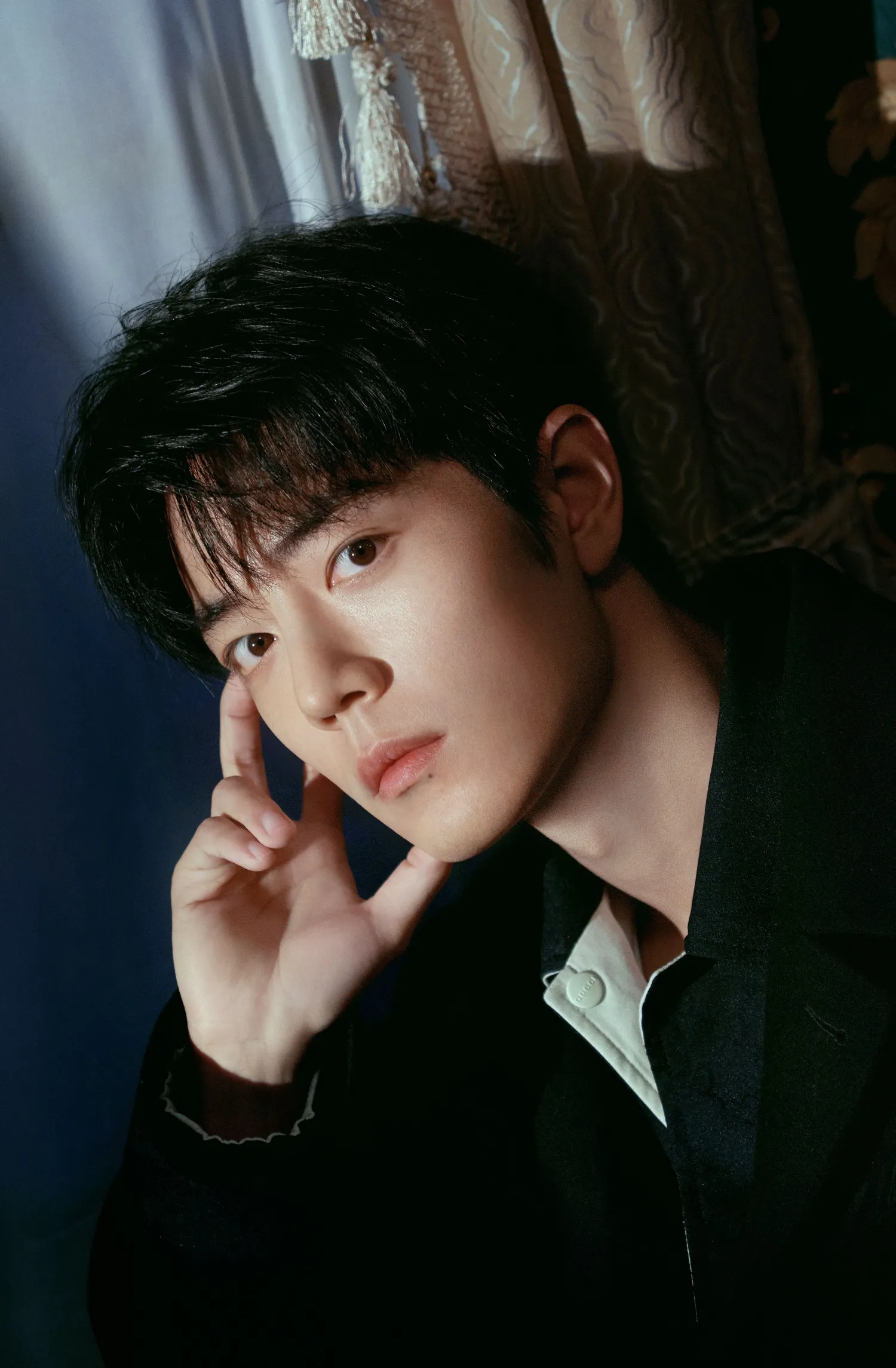 Behind-the-scenes cut of Xiao Zhan