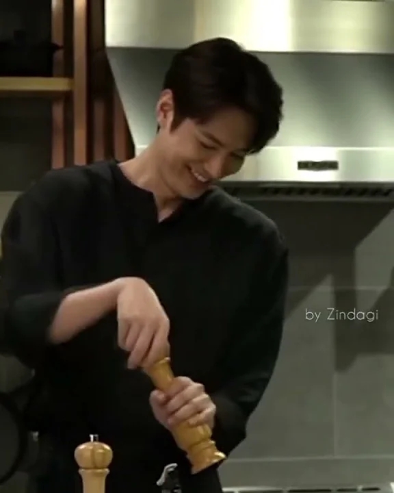 イ・ミンホの最近の活動ショット