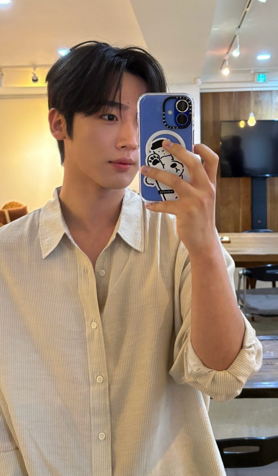 김요한 커뮤니티에서 인기있는 오늘의 배경화면