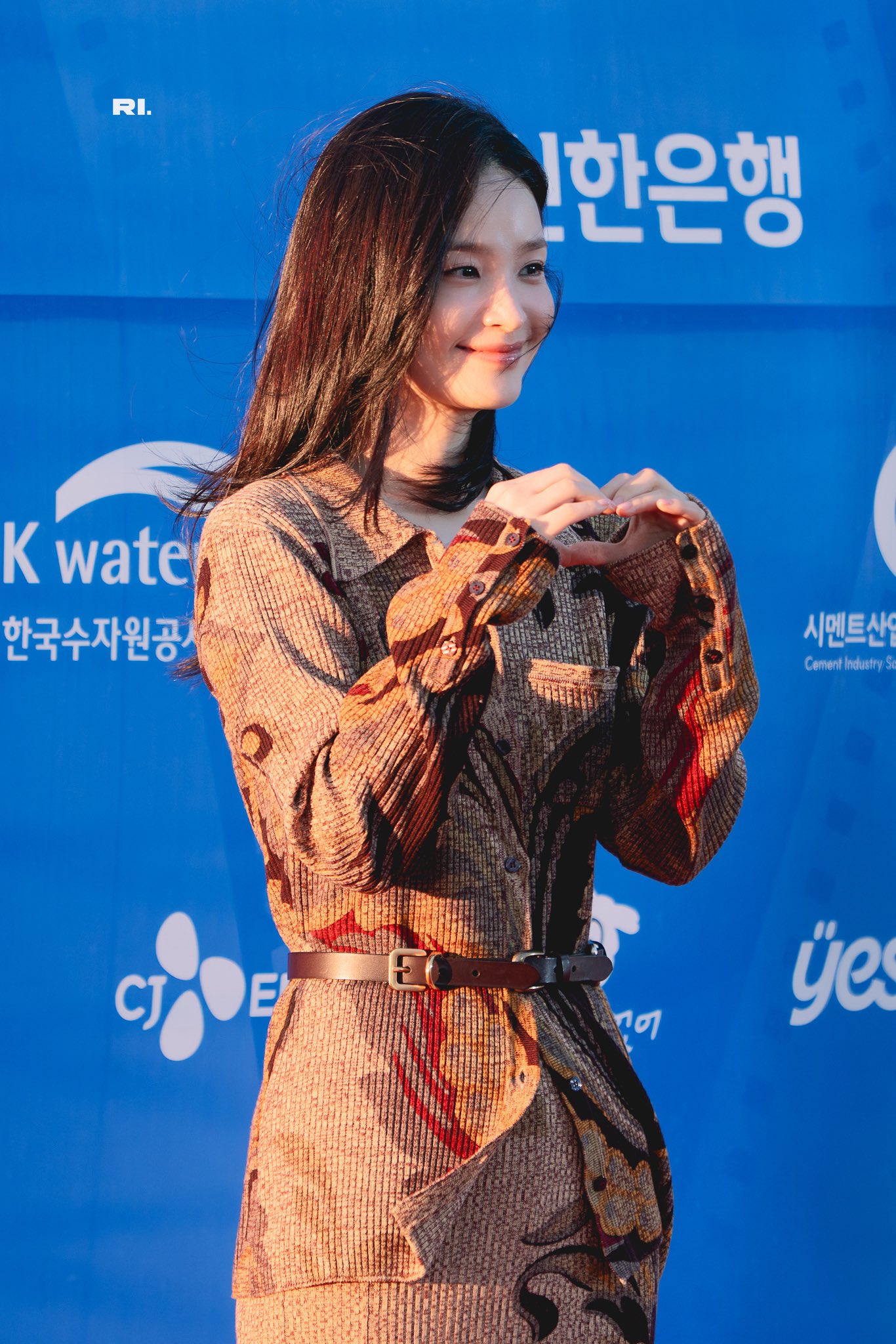 Behind-the-scenes cut of Jeon Mido