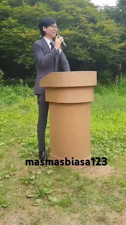 Recent activity shot of Kim Jongkook