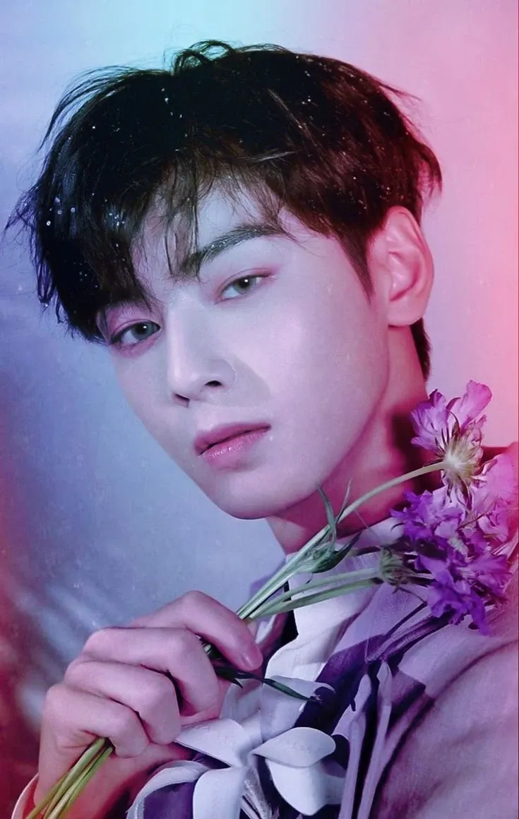 Behind-the-scenes cut of Cha Eunwoo