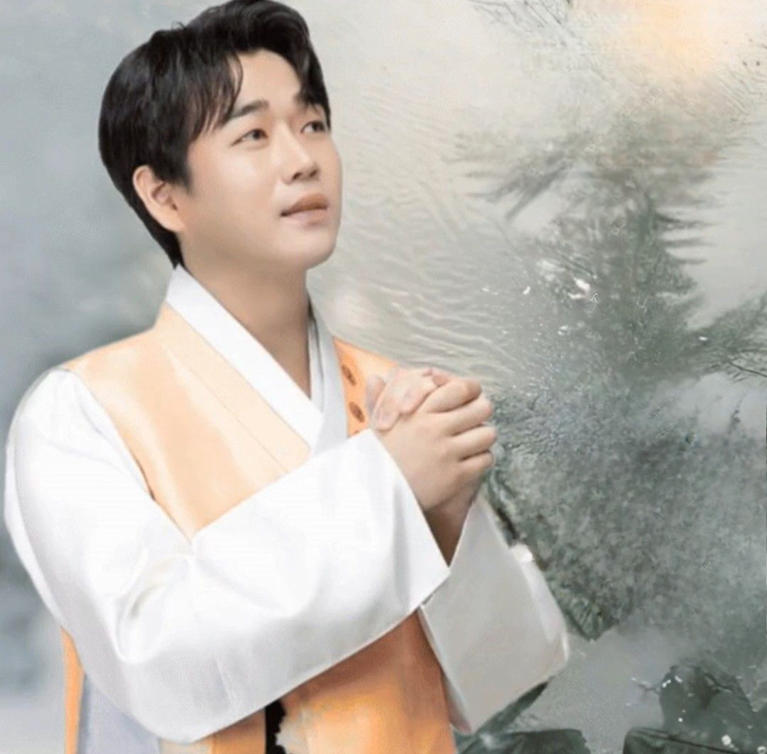 Recent activity shot of Hwang Youngwoong