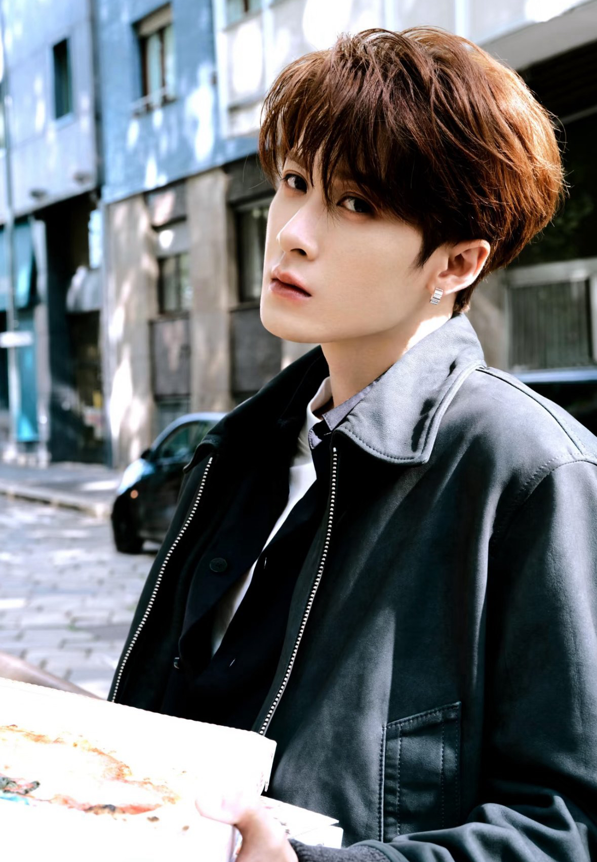 Behind-the-scenes cut of Tan Jianci