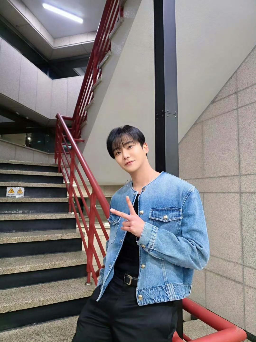 Momen yang diabadikan oleh penggemar Rowoon