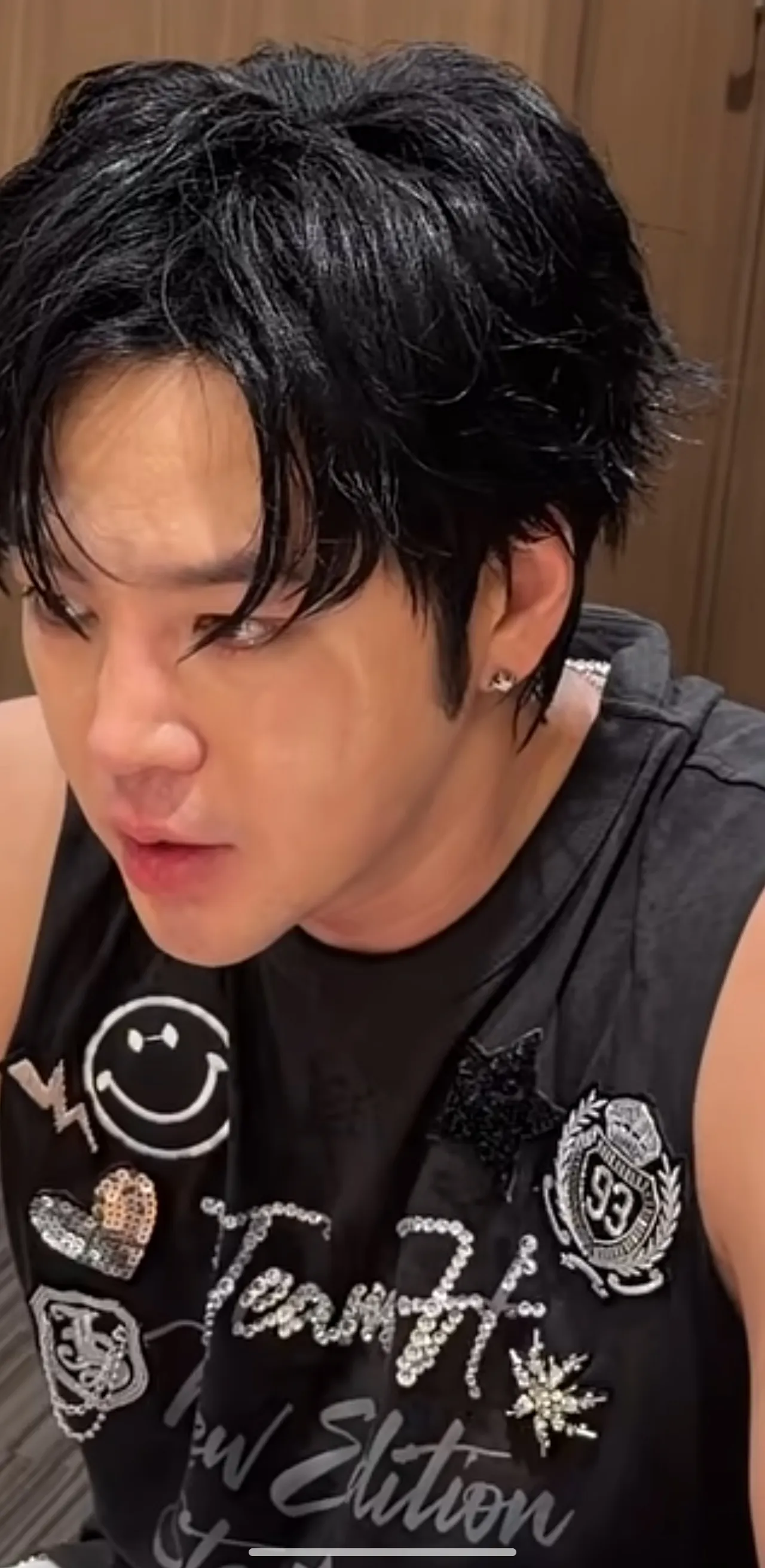 Emotional wallpaper shared by fans for Jang Geunsuk