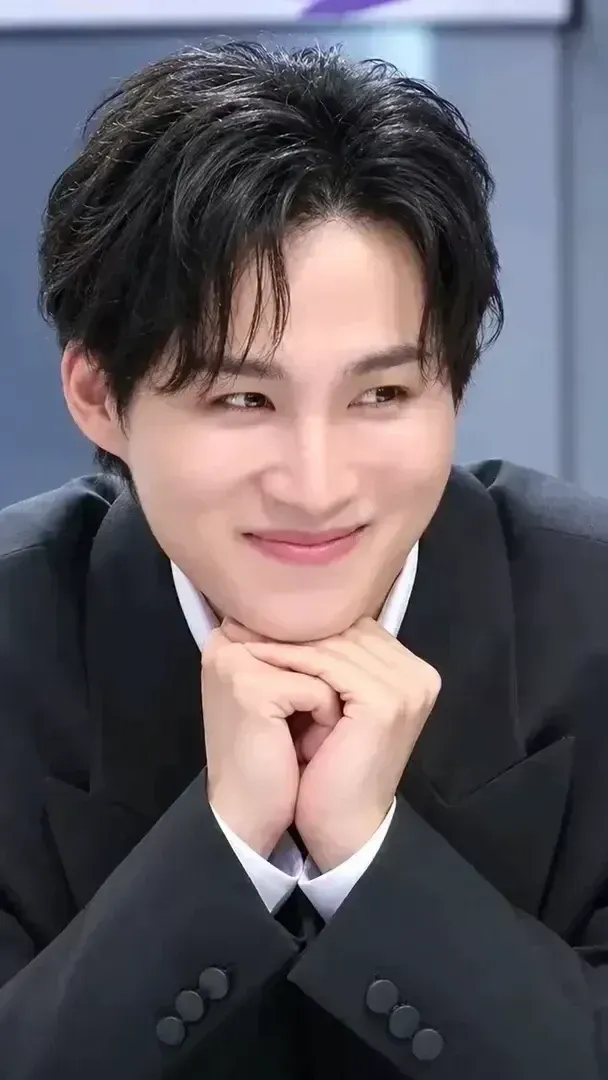 김희재의 비하인드 컷