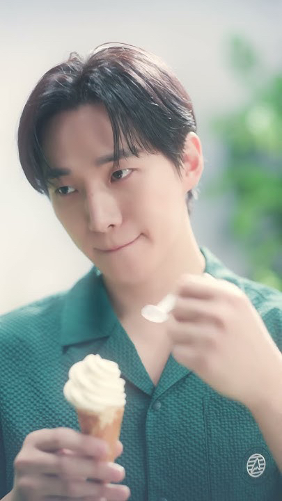 Momen yang diabadikan oleh penggemar Lee Junho