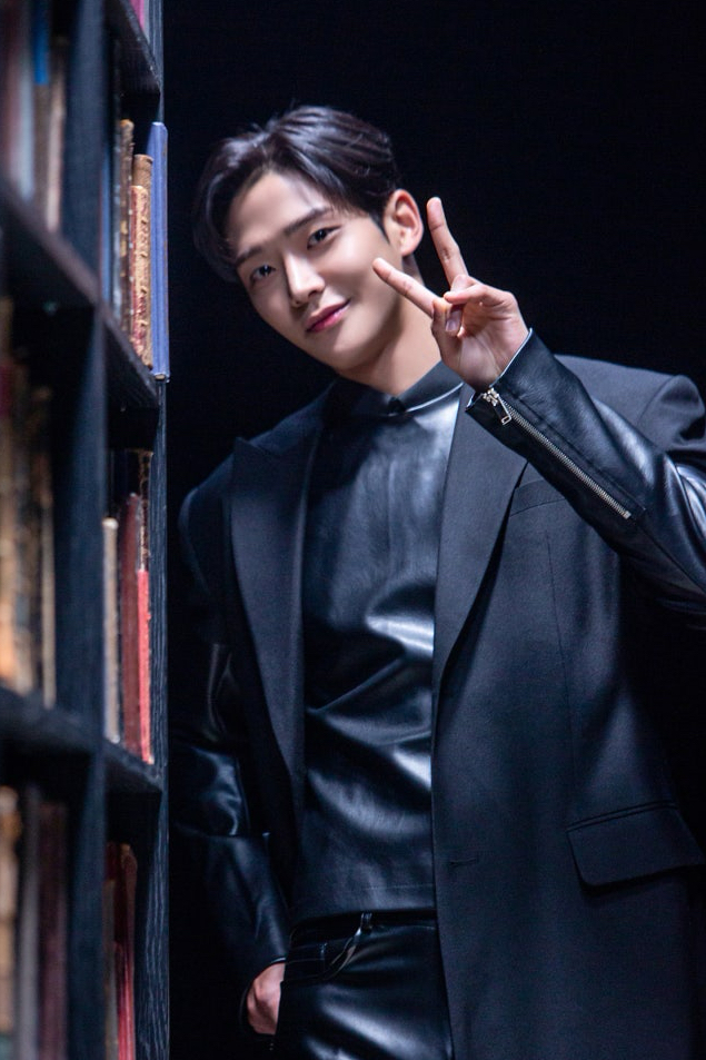 Momen yang diabadikan oleh penggemar Rowoon