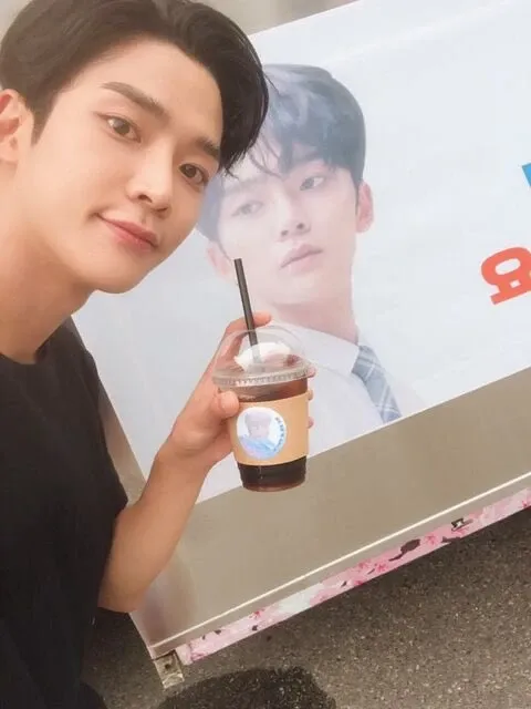 Momen yang diabadikan oleh penggemar Rowoon