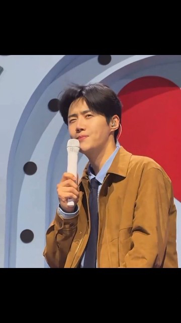 Recent activity shot of Kim Seonho