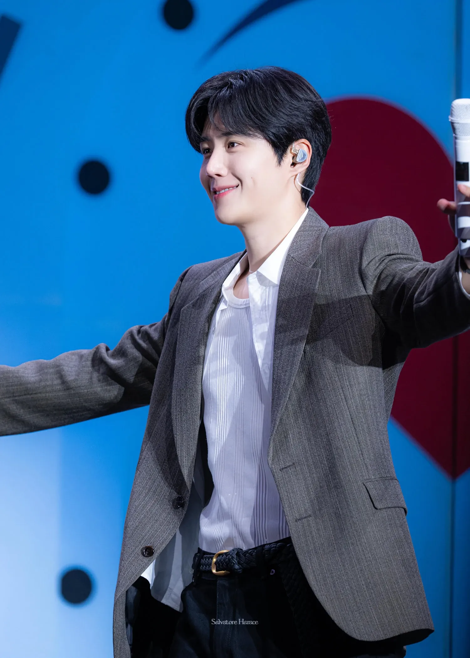 A moment captured by a fan of Kim Seonho
