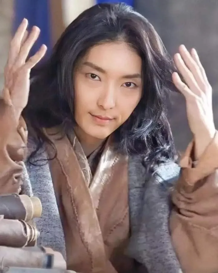 Recent activity shot of Lee Joongi