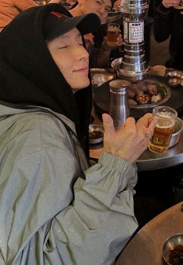 A moment captured by a fan of Lee Joongi