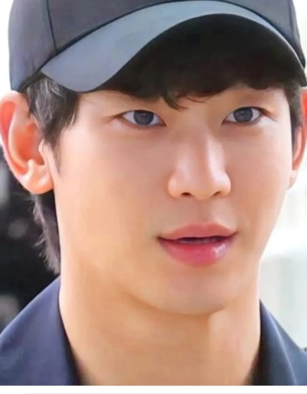 粉絲拍下的金秀賢瞬間