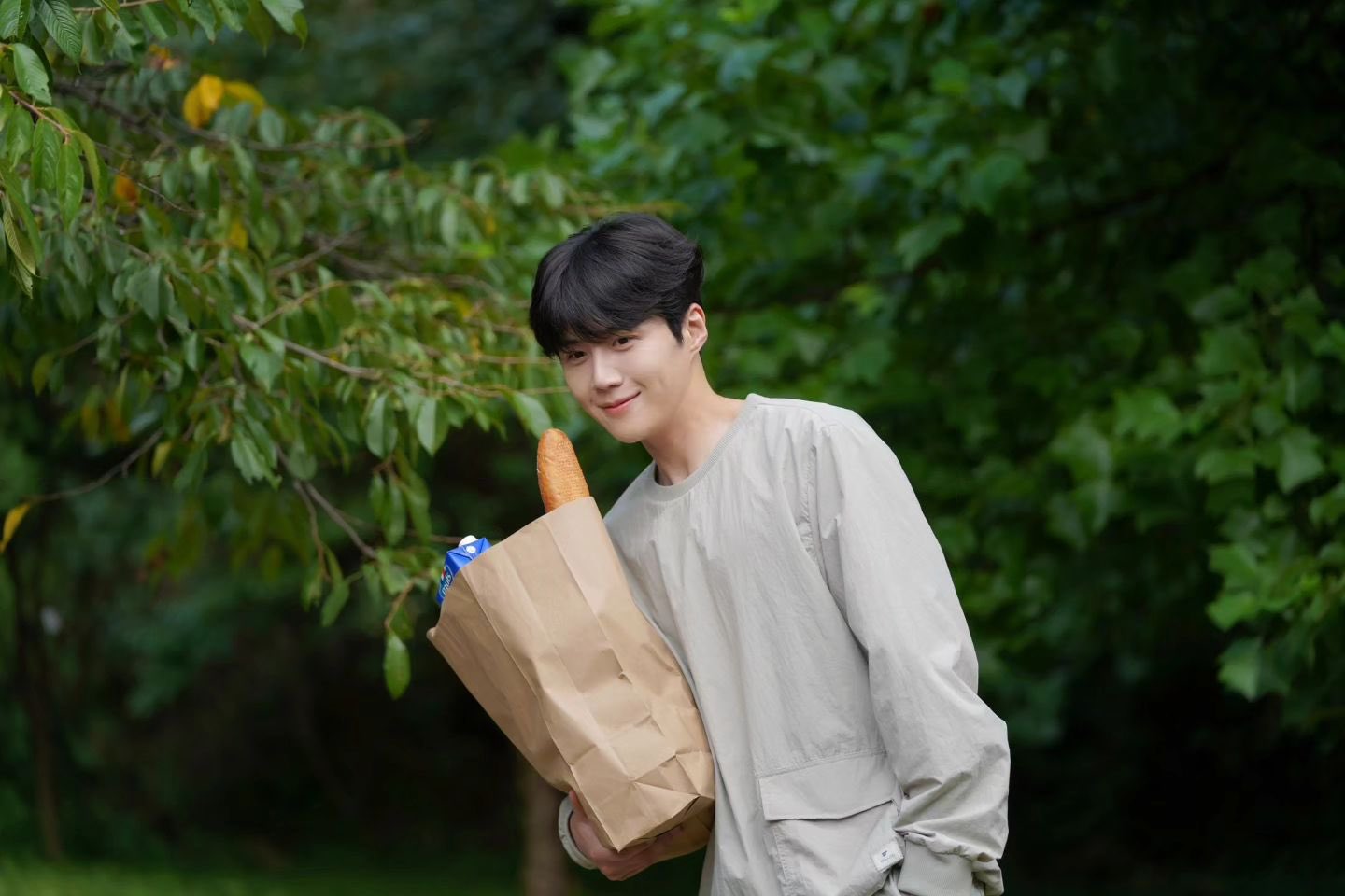 A moment captured by a fan of Kim Seonho