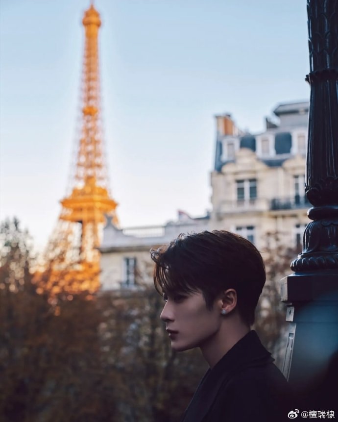 A moment captured by a fan of Tan Jianci