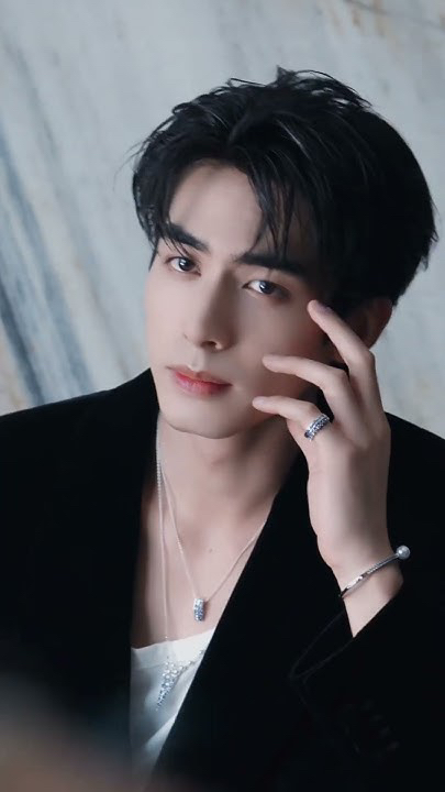 Special wallpaper made by Song WeiLong's fans