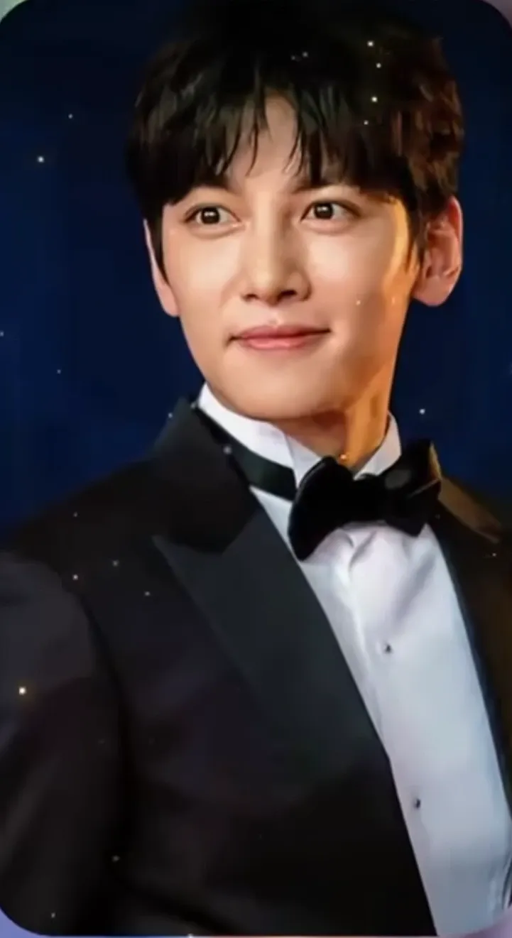 Behind-the-scenes cut of Ji Changwook