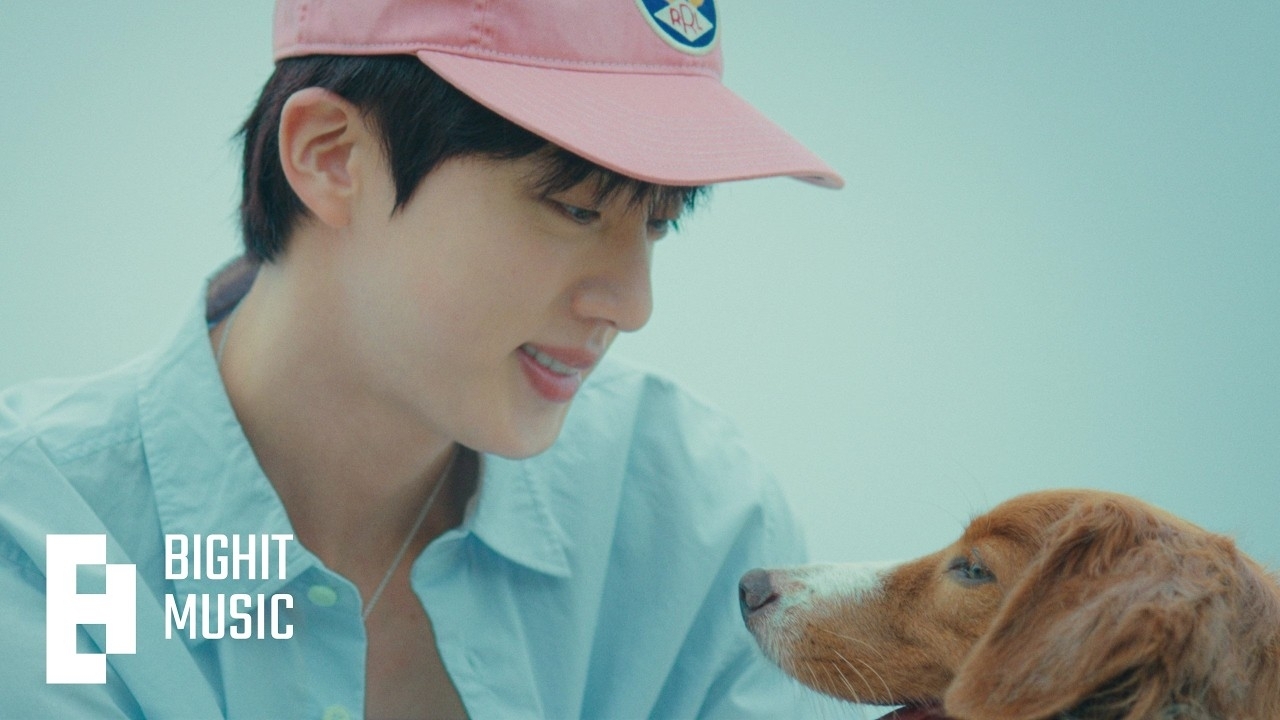 Recent activity shot of Kim Taehyung (V)