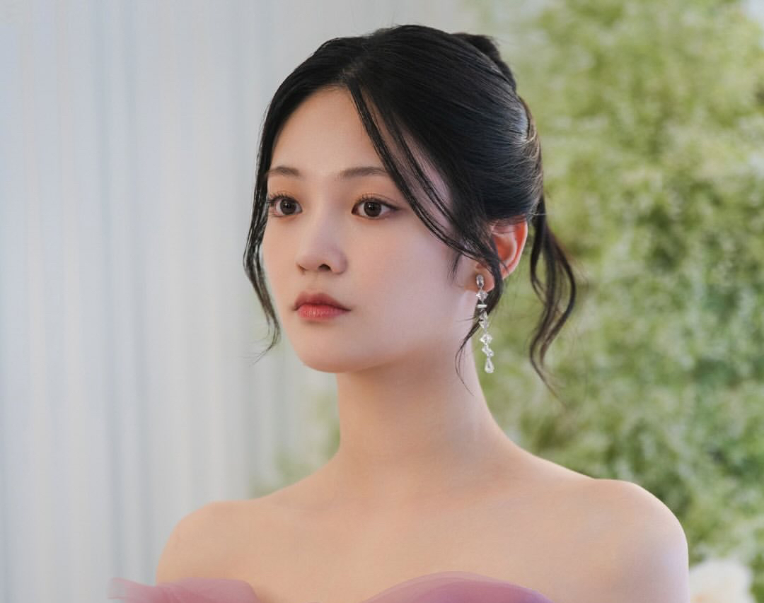 Recent activity shot of Woo Davi