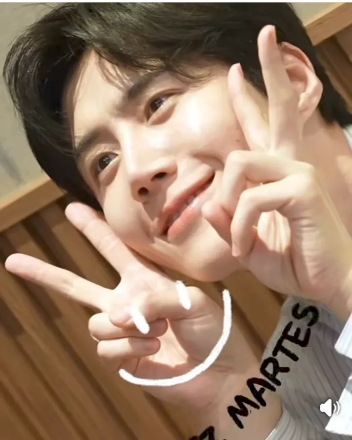 Latest photo of Kim Seonho
