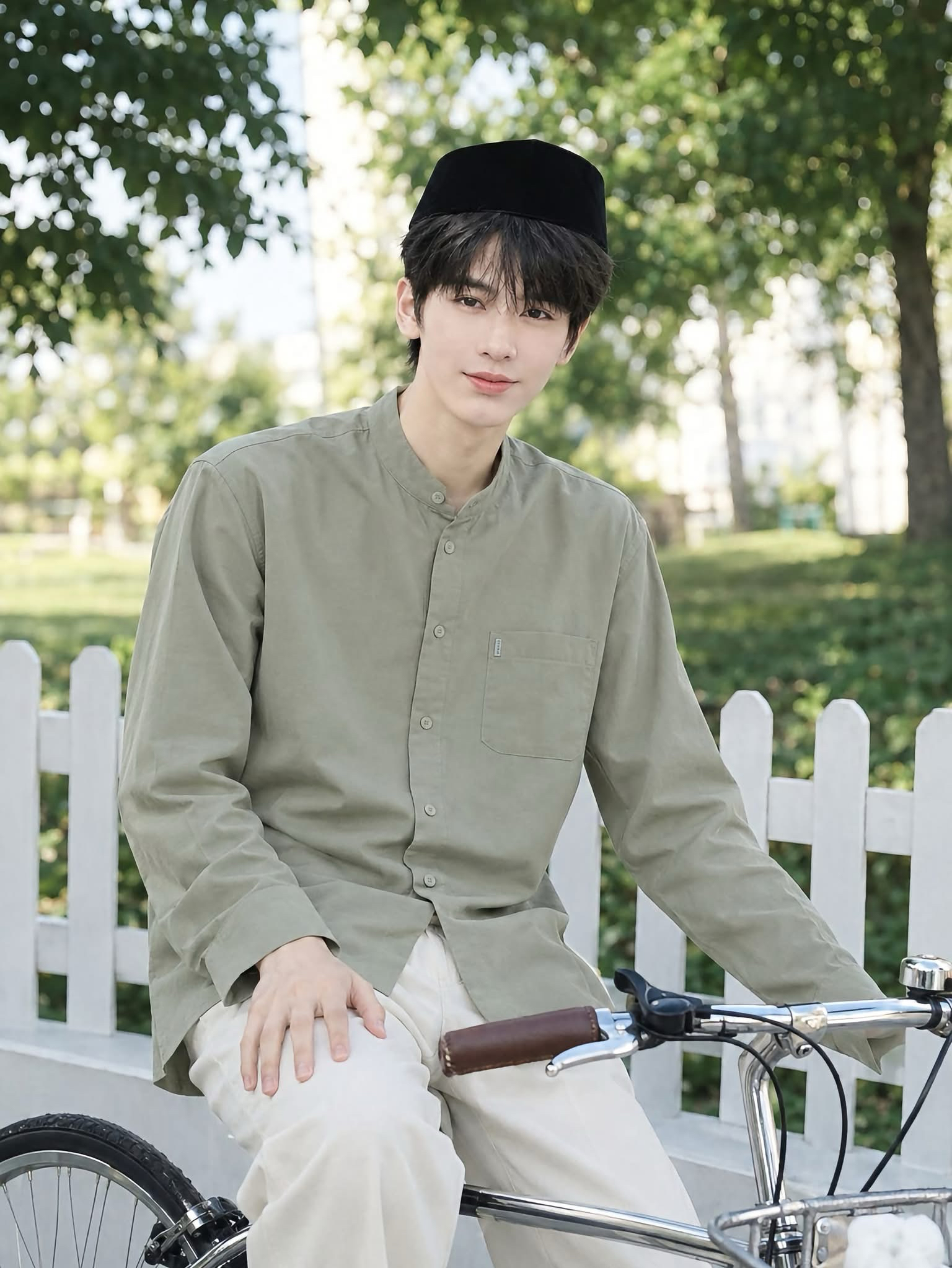 Recent activity shot of Zhang Linghe