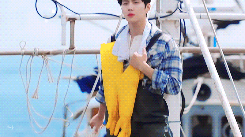 Behind-the-scenes cut of Kim Seonho