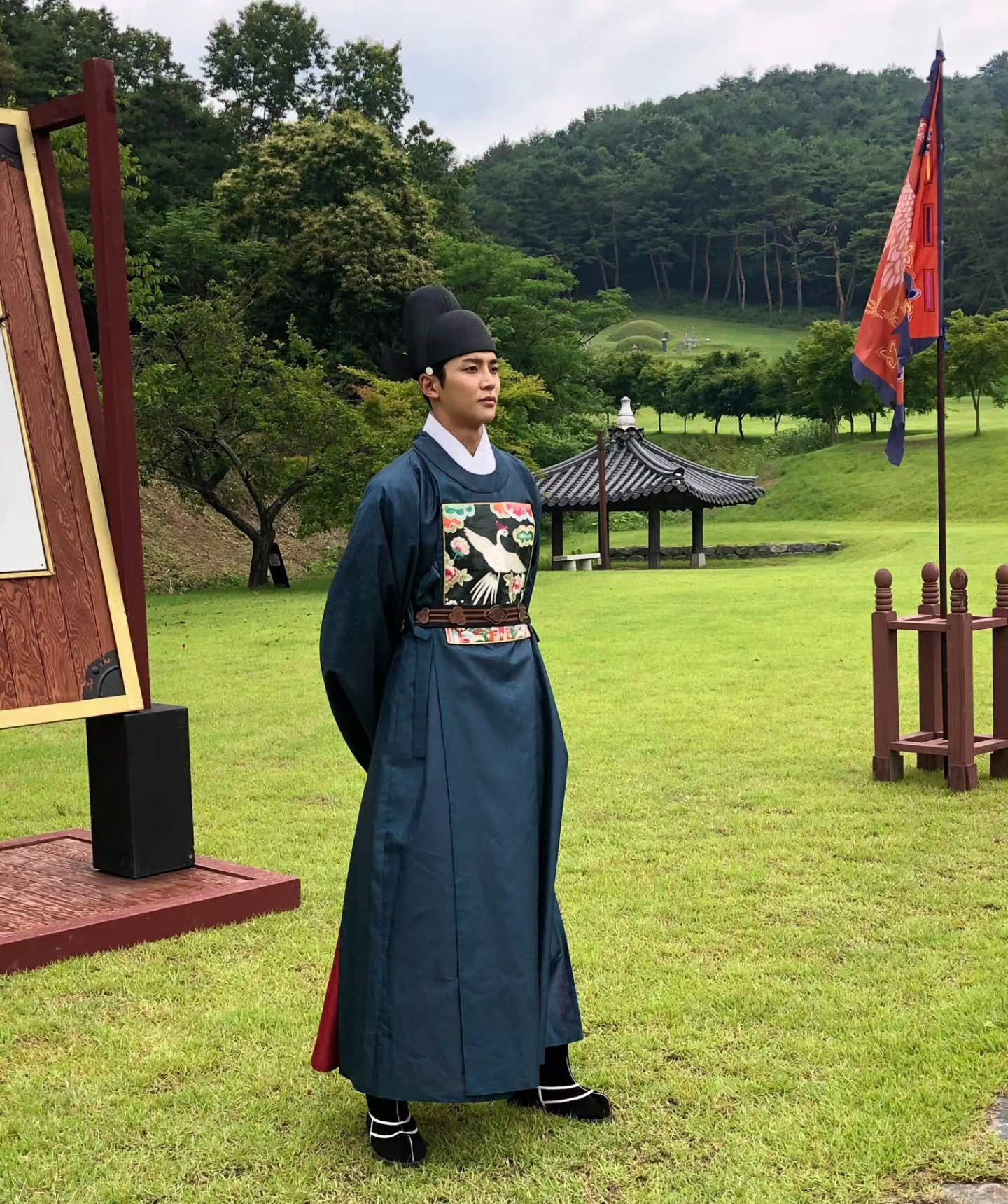 Cuplikan di balik layar dari Rowoon