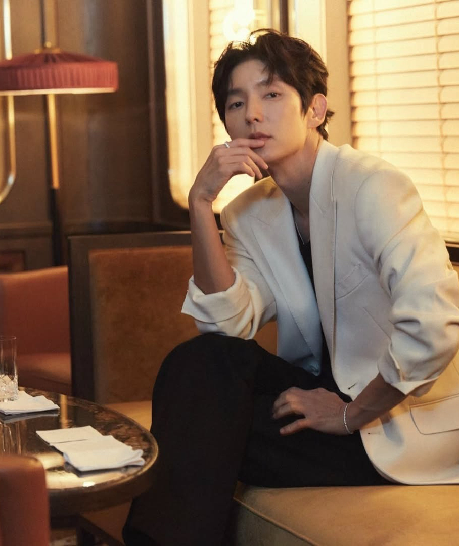 Latest photo of Lee Joongi