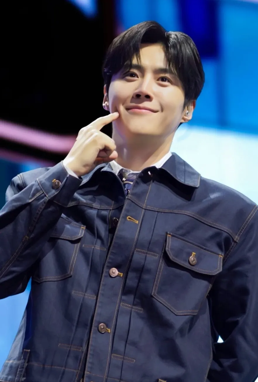 김선호 최근 활동샷