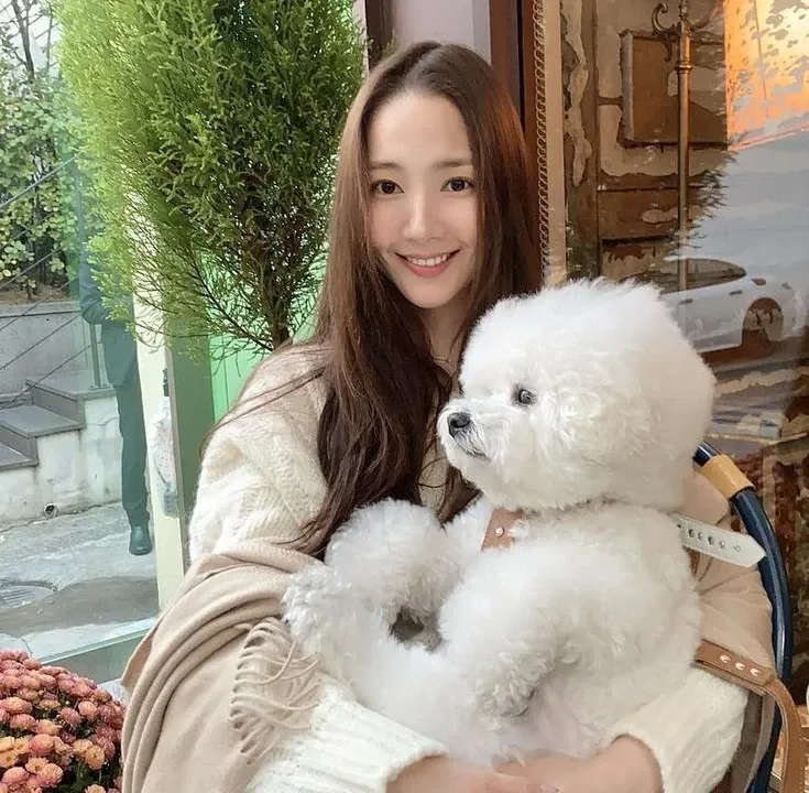 Latest photo of Park Minyoung