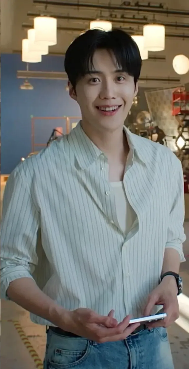 A moment captured by a fan of Kim Seonho
