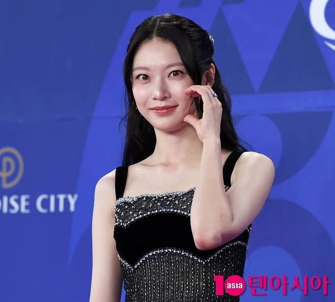 최애돌셀럽 커뮤니티 인기 폭발 포스트