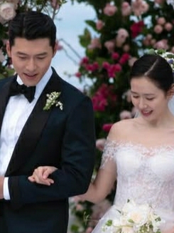 Momen yang diabadikan oleh penggemar Hyun Bin