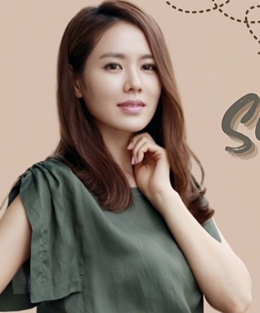 ソン・イェジンの最近の活動ショット