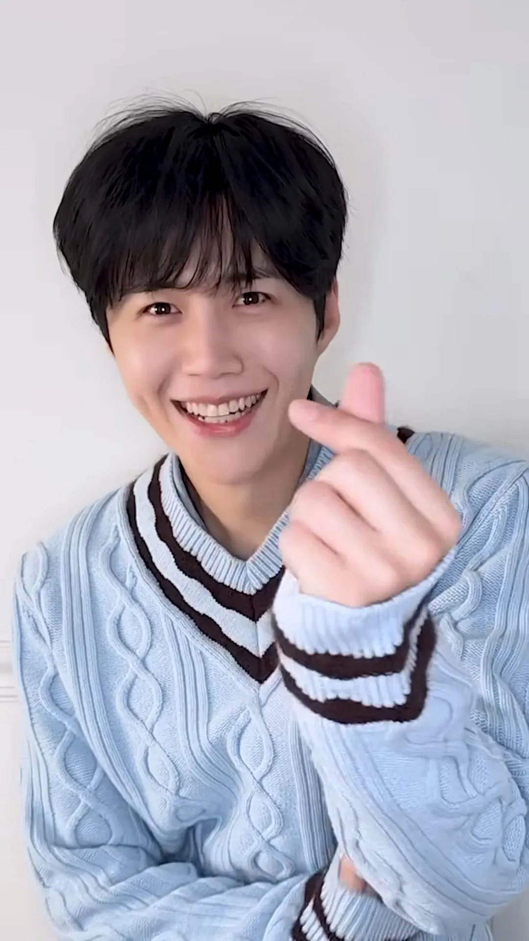 Behind-the-scenes cut of Kim Seonho