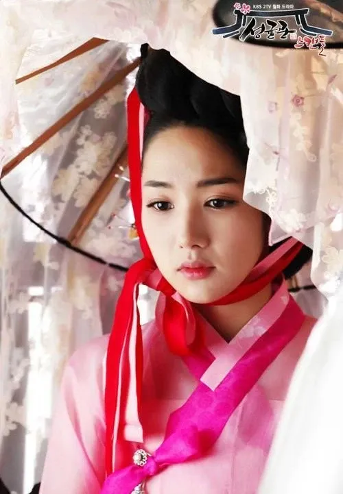 Latest photo of Park Minyoung
