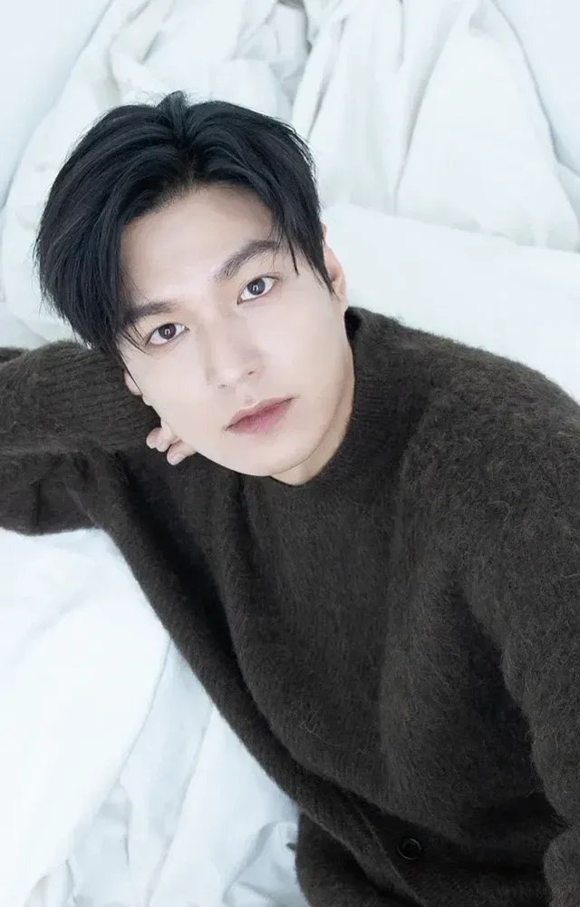 Recent activity shot of Lee Minho