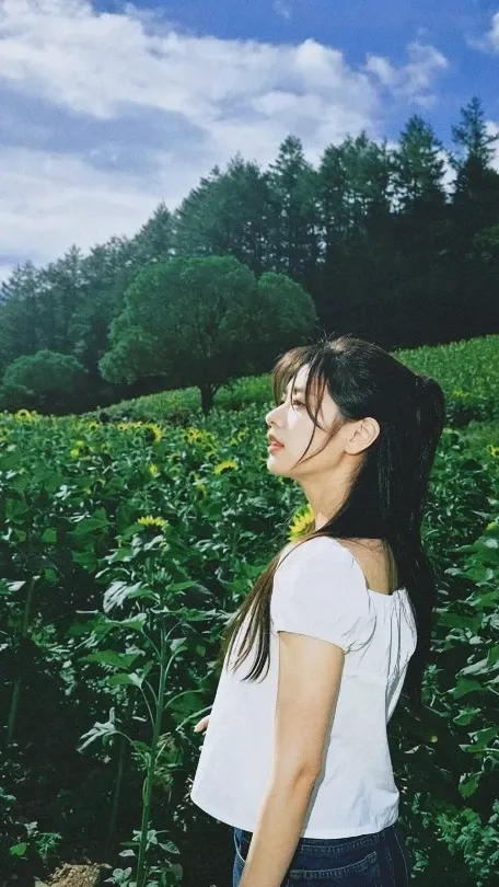 Recent activity shot of Jung Somin